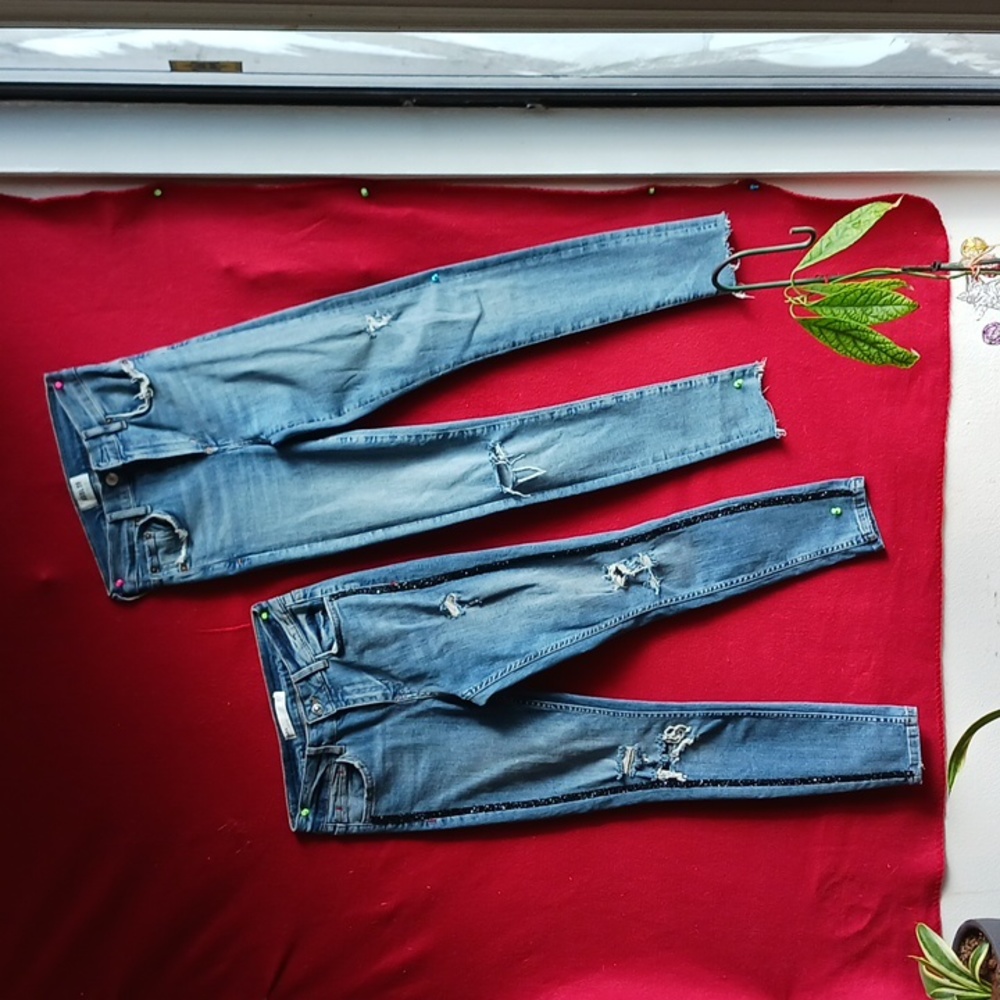 LOTS OF TWO CUTE SUPPER SKINNY  JEANS 1 AGOLDE  AND 1 ZARA IN PERFECT CONDITIONS